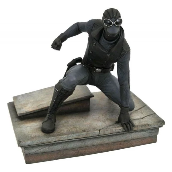 Marvel Spiderman Fekete Ruha szobor 18cm
